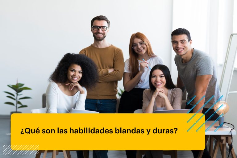 equipo de trabajo sonriendo
