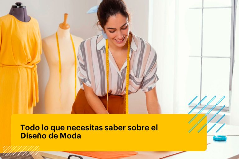 diseñadora de moda haciendo un proyecto