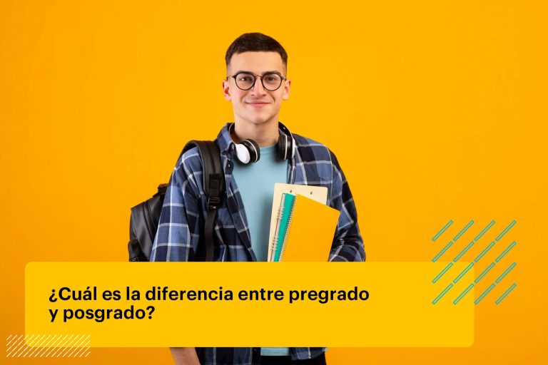 estudiante sosteniendo cuadernos
