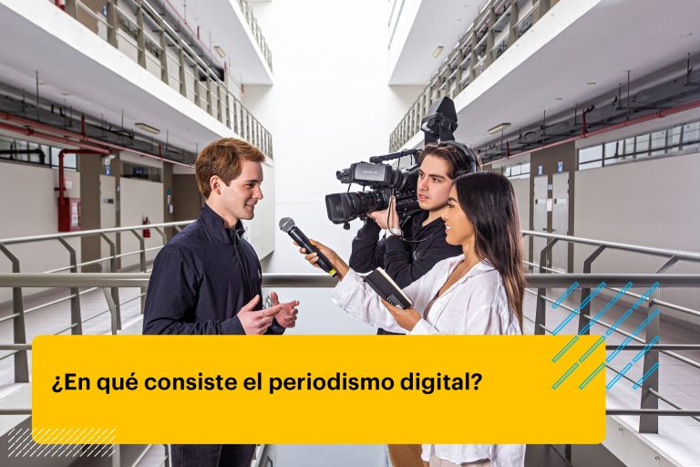 periodistas haciendo una entrevista