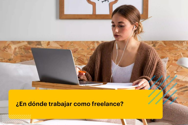 mujer trabajando desde casa
