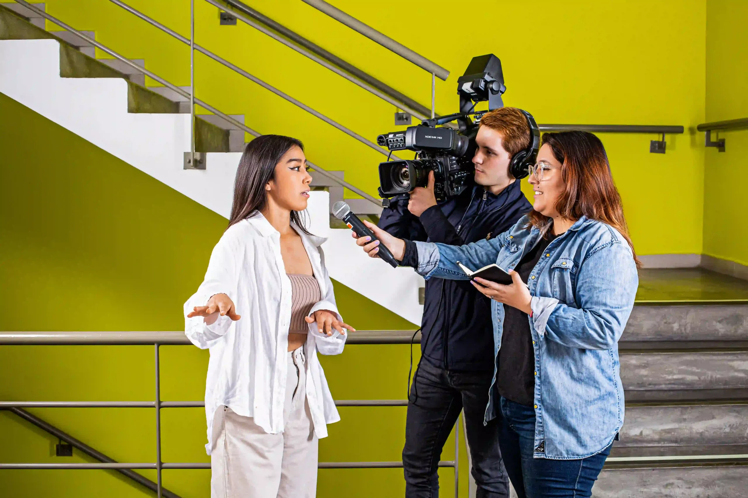 ¿Cuánto gana un Comunicador en Perú 2025? | ISIL Blog