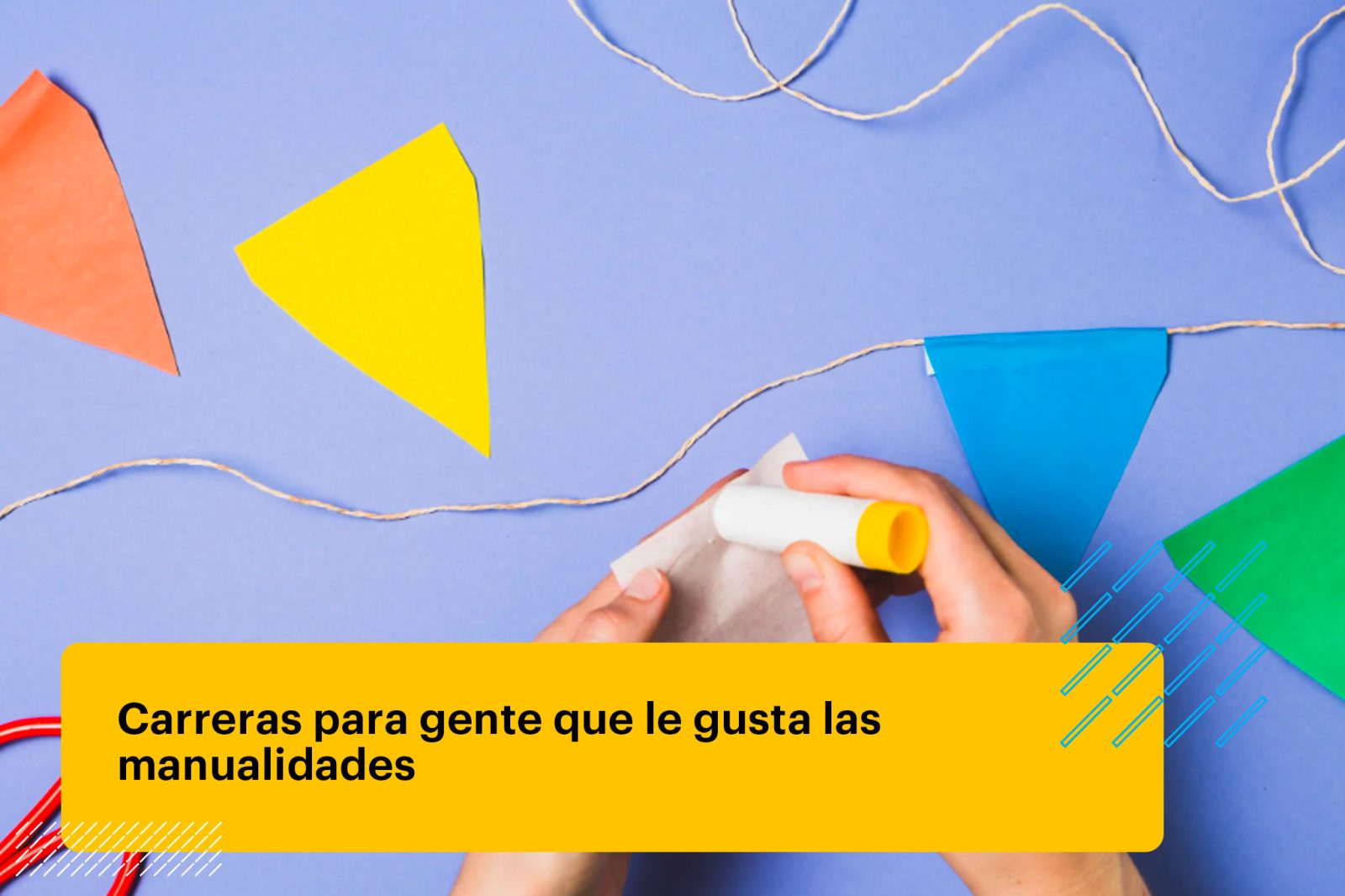persona haciendo manualidades