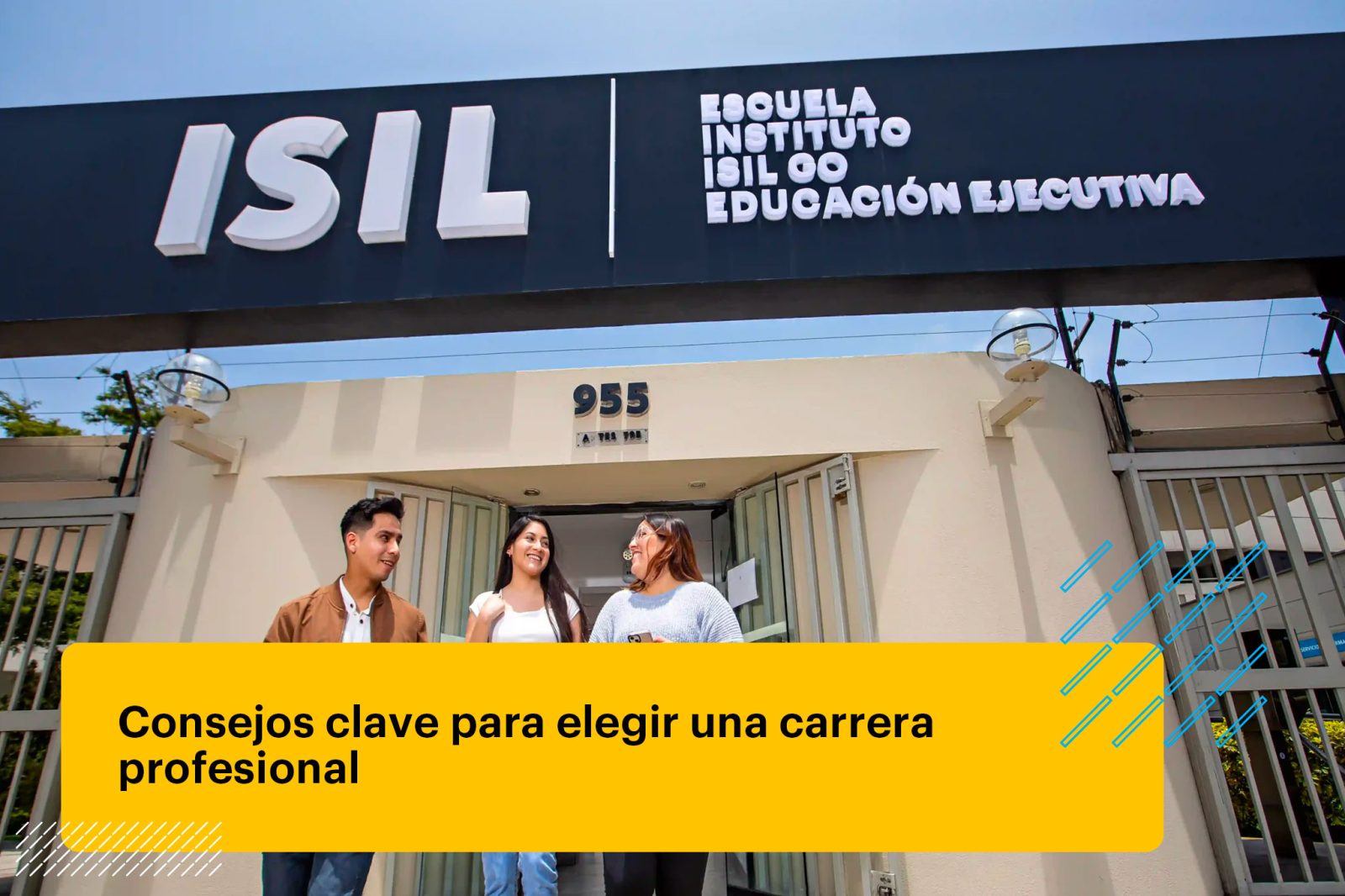 estudiantes afuera del campus de ISIL