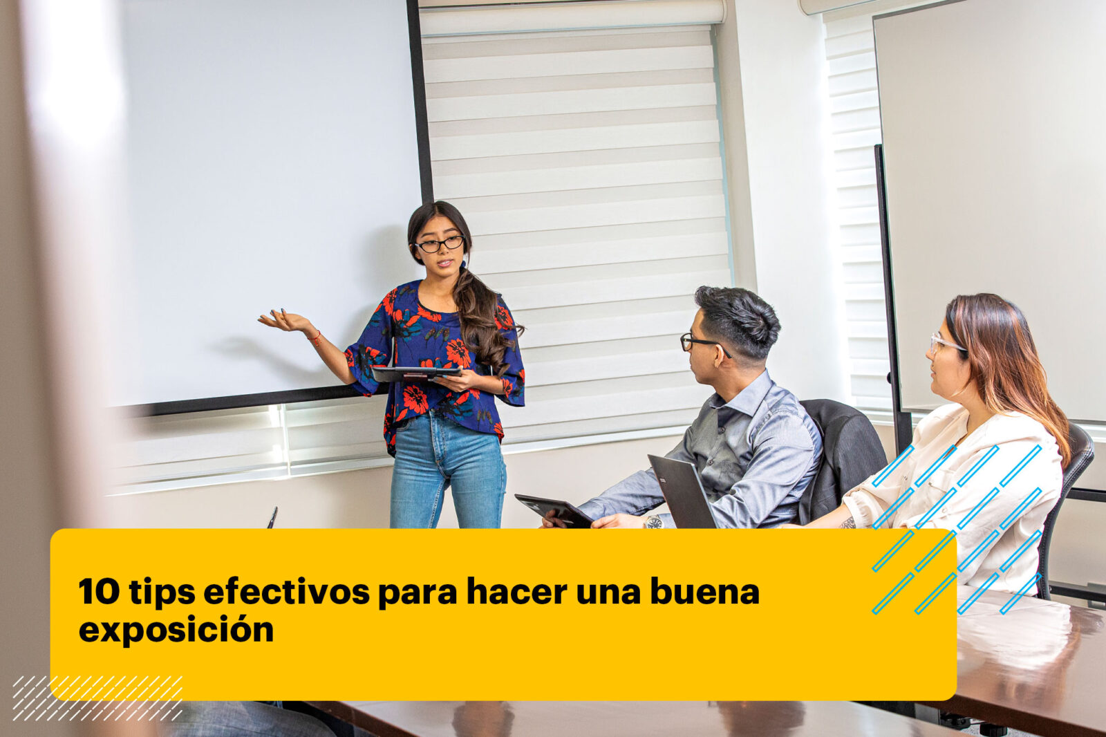 estudiante de universidad haciendo una exposición oral