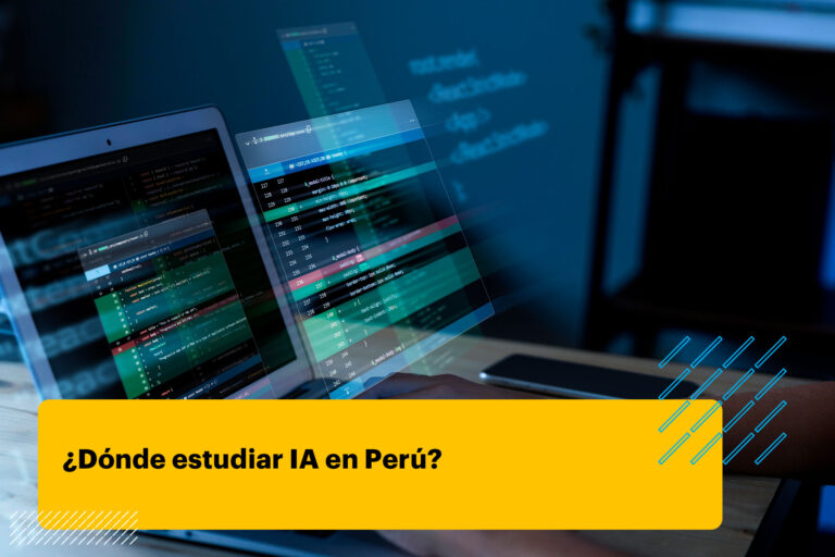 persona que trabaja con códigos en la computadora