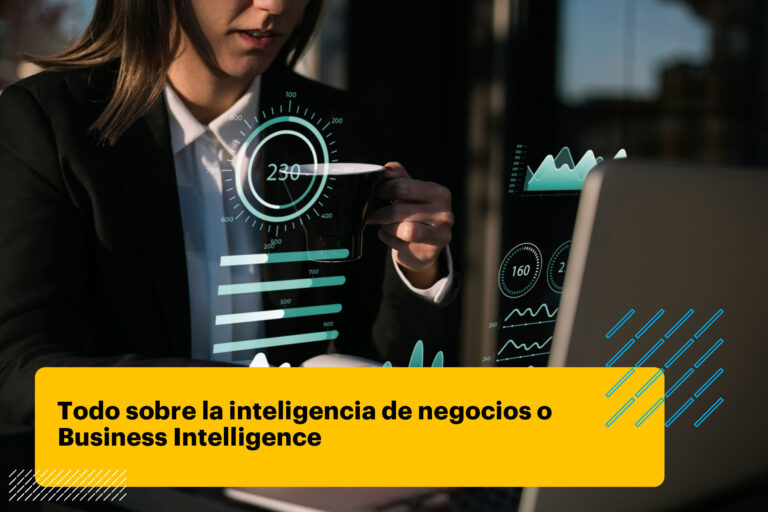 profesional revisando datos de negocios