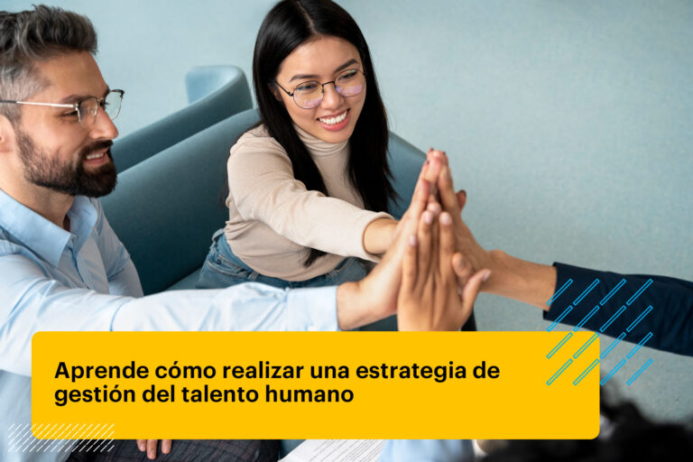 equipo de recursos humanos trabajando juntos en un proyecto interno