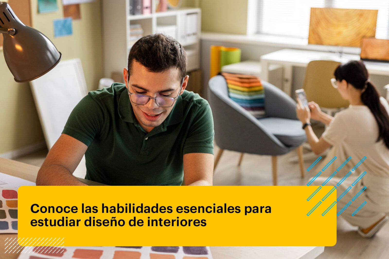 profesionales trabajando en un proyecto de interiores