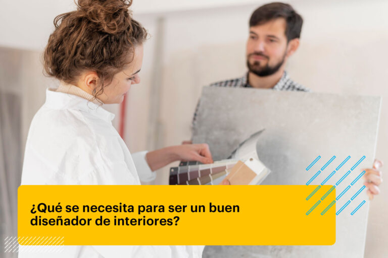 profesionales de diseño de interiores visualizando un proyecto
