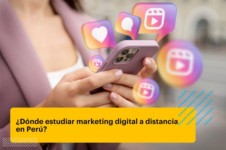 persona usando redes sociales
