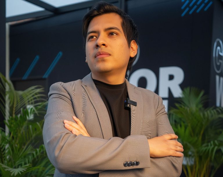 Jersonn Lizarbe, docente de ISIL
