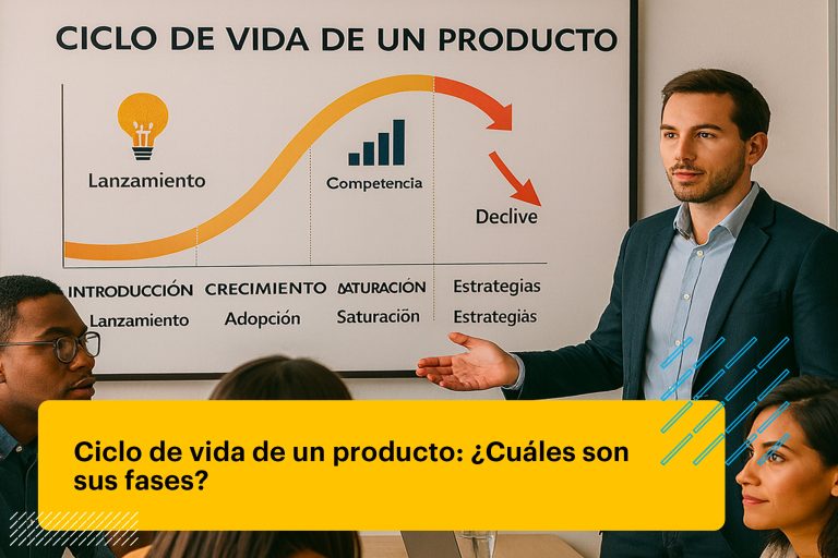 líder de marketing explicando sobre el ciclo de vida del producto a su equipo