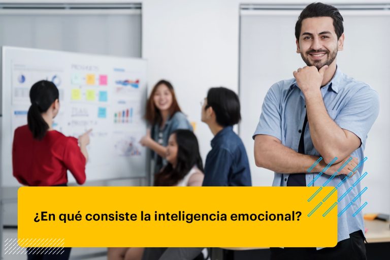 líder empático junto a su equipo de trabajo