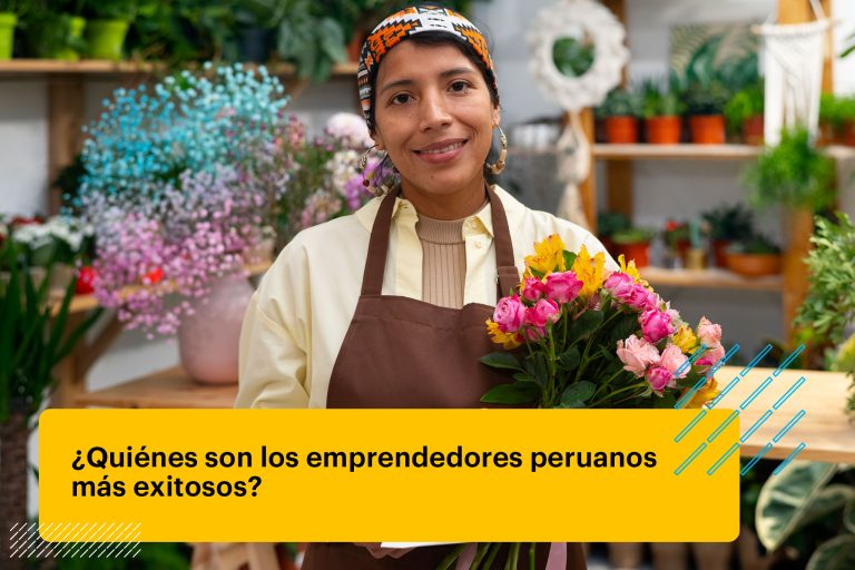 Mujer emprendedora peruana dentro de su negocio