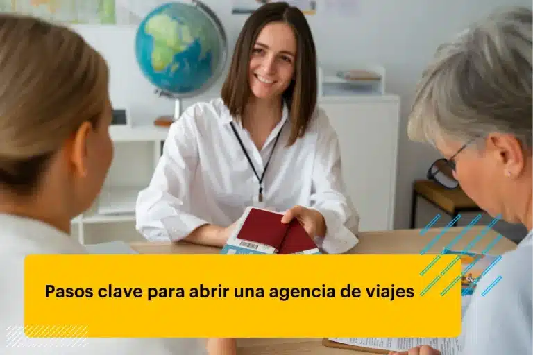 agente de viajes asesorando a clientes