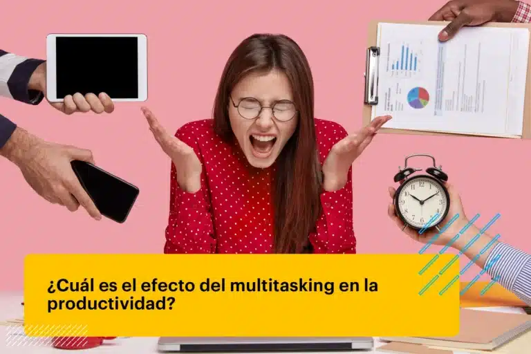 mujer haciendo varias tareas a la vez