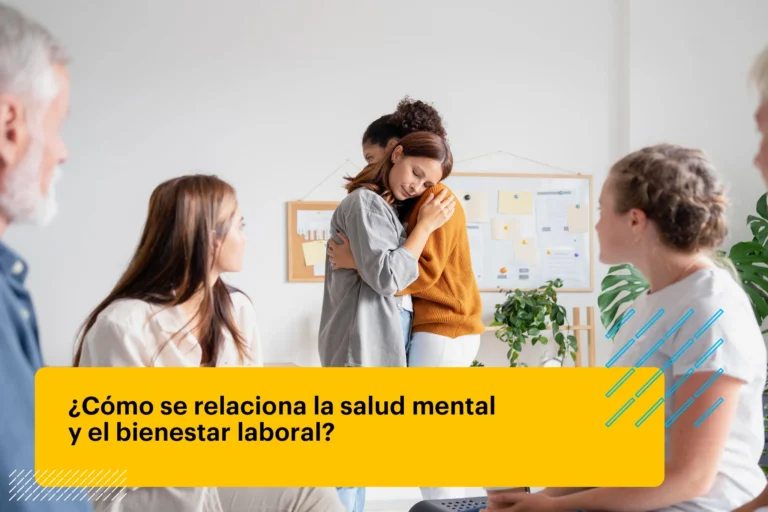 personas del trabajo abrazandóse