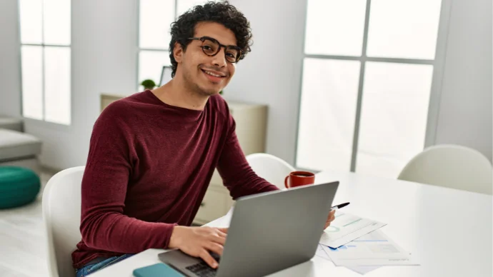 Potencia tu CV y destaca en el mercado laboral actual